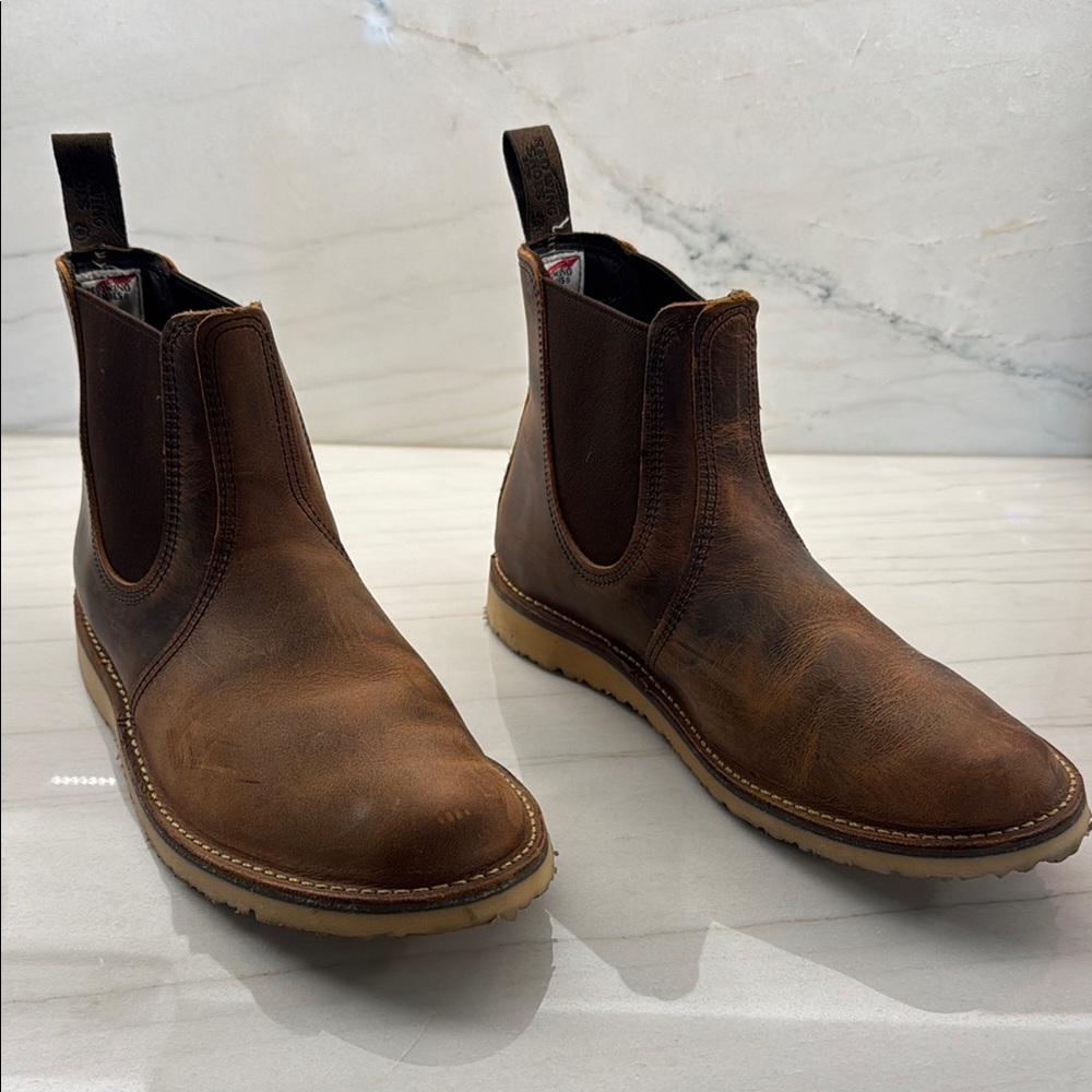 Never Been Worn!   Red Wing Brown Leather Chelsea Boots with Elastic Panels